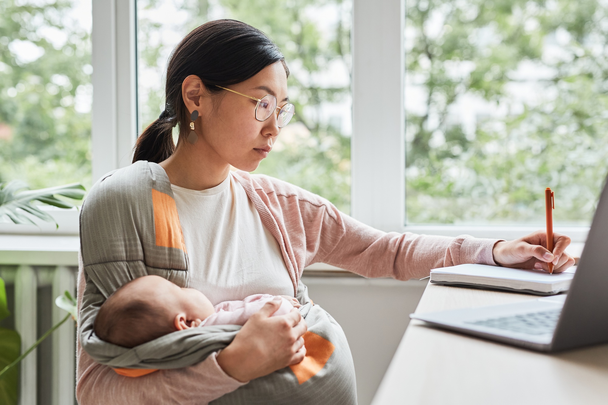 Woman working during maternity leave