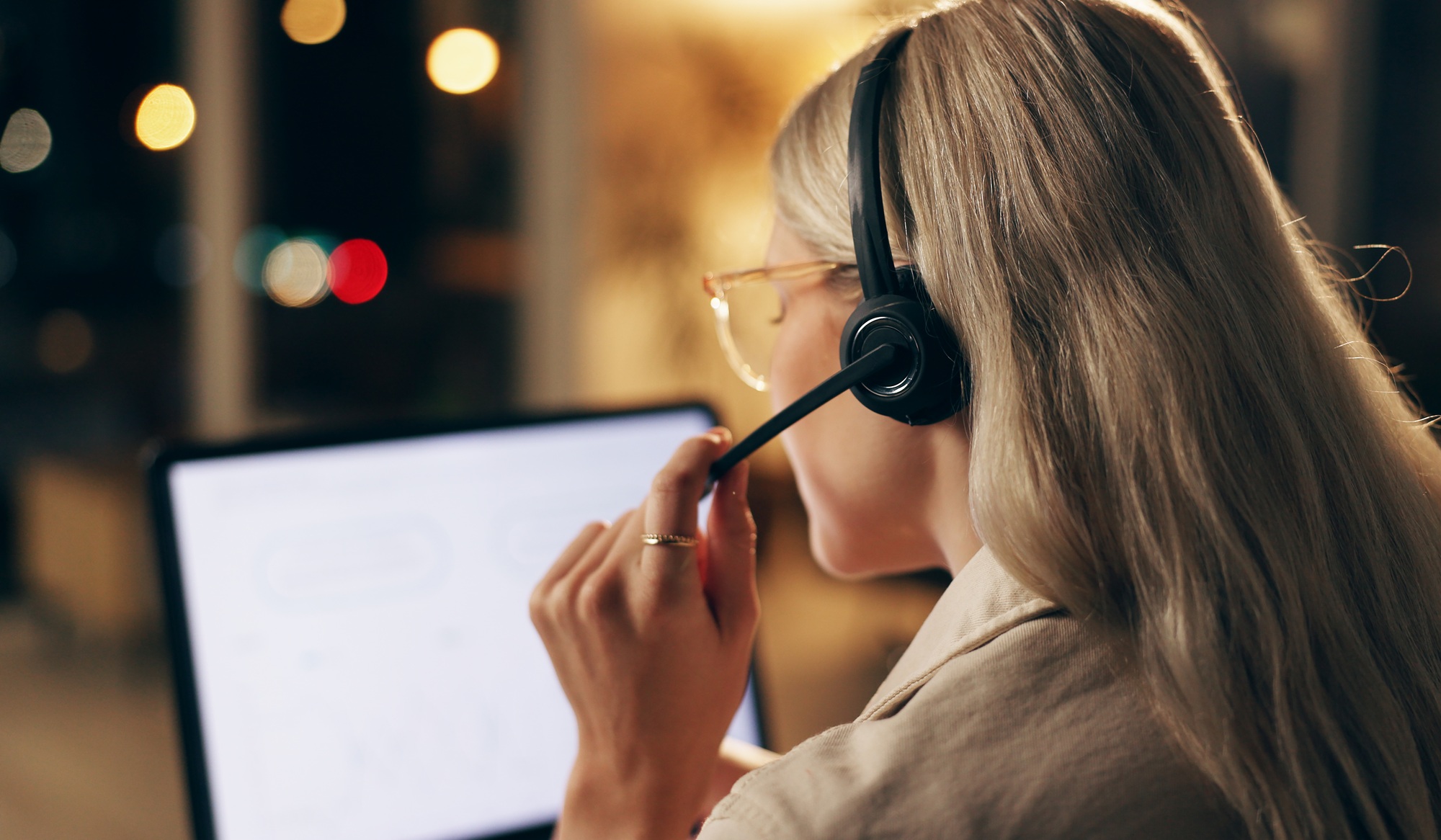 Businesswoman, telemarketing and virtual assistant with headset at call centre for customer service