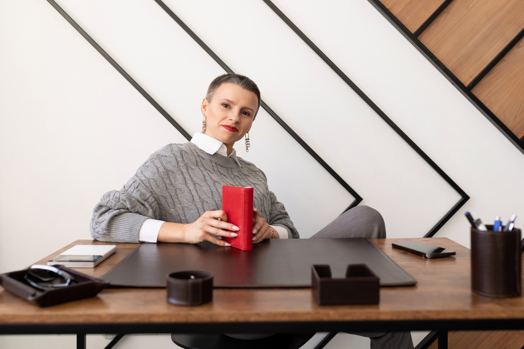 financier woman at her workplace in the office
