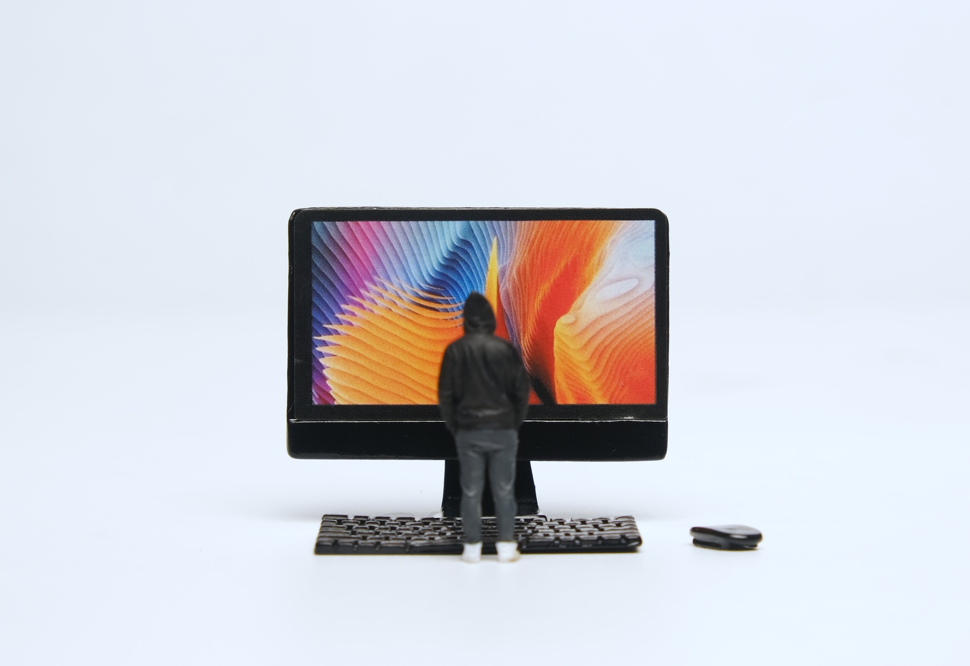 Miniature Men and computer