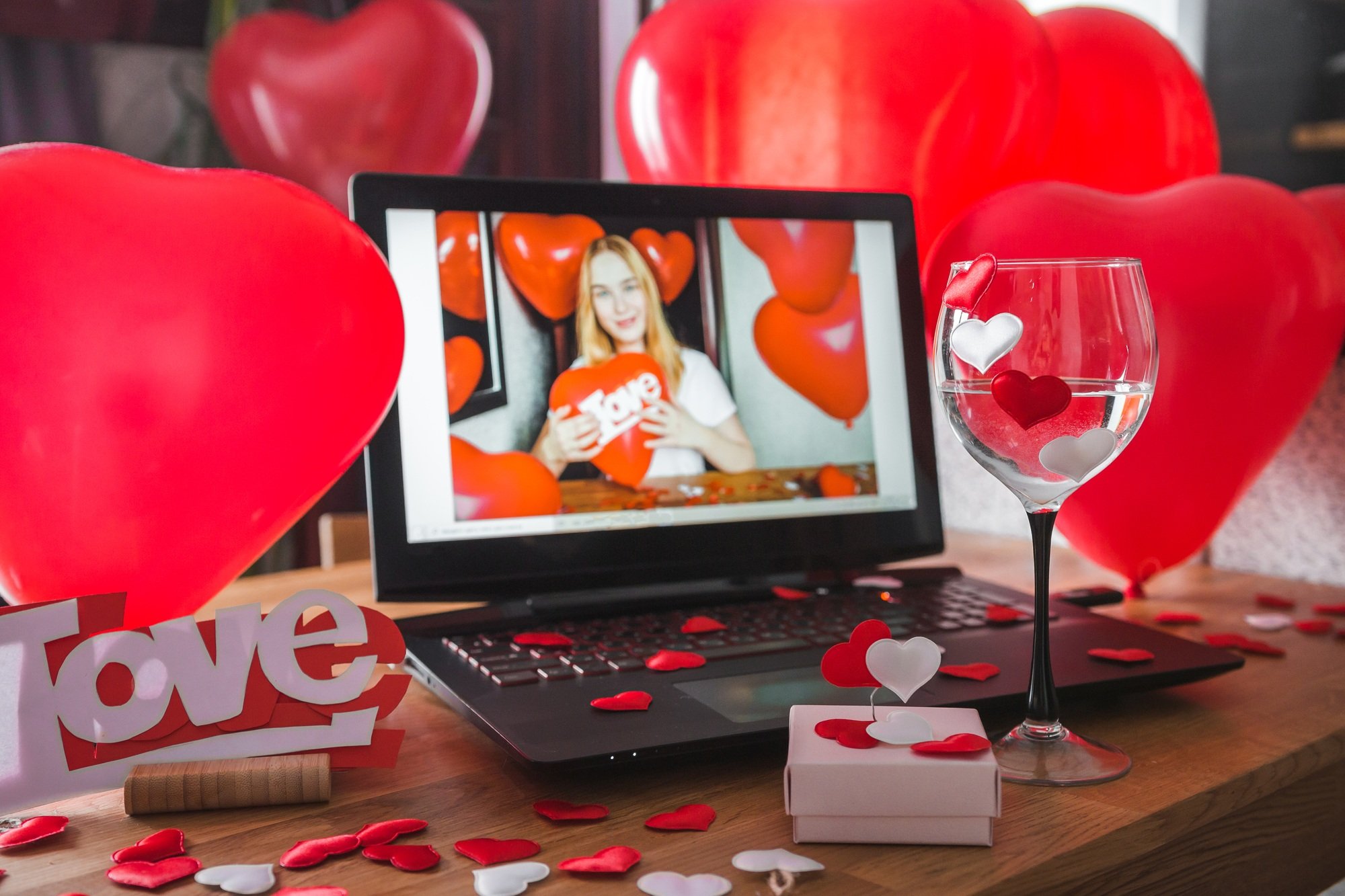 Valentine Day online virtual holiday remote celebration lockdown coronavirus quarantine covid 19 new