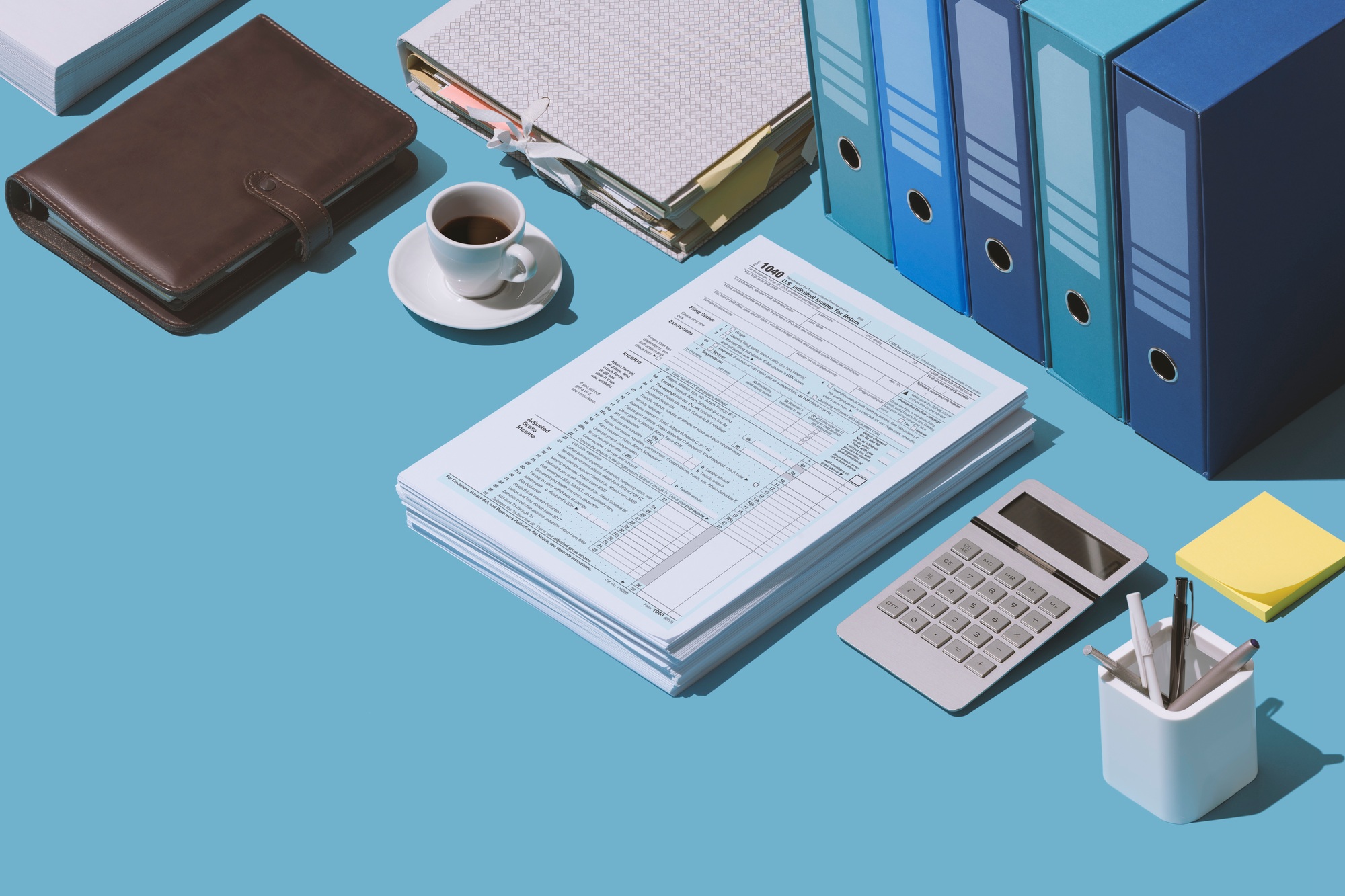Filing the 1040 tax return form