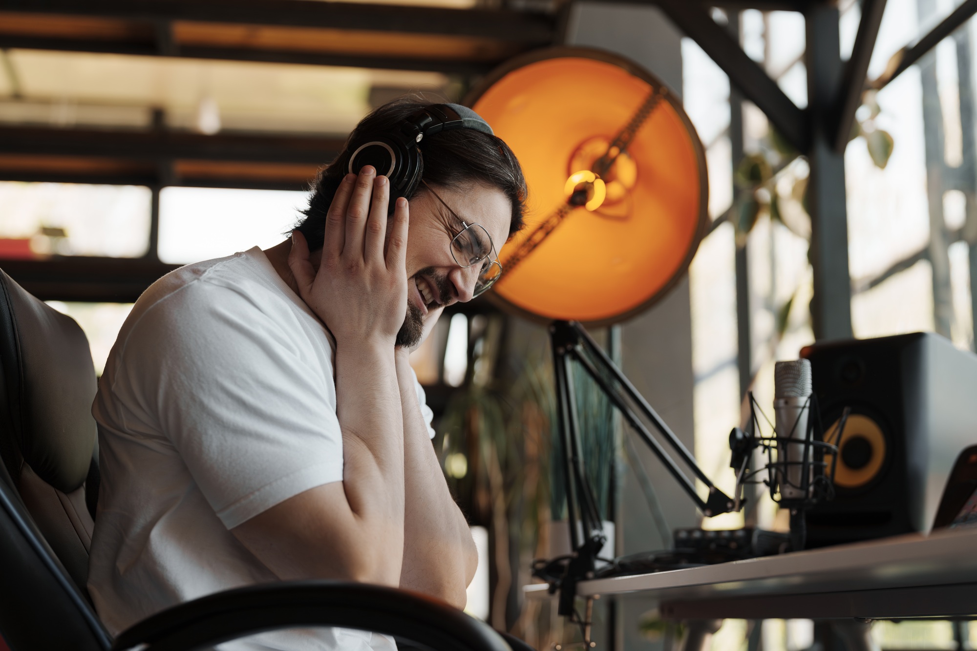 Joyful Sound Producer at Home Studio