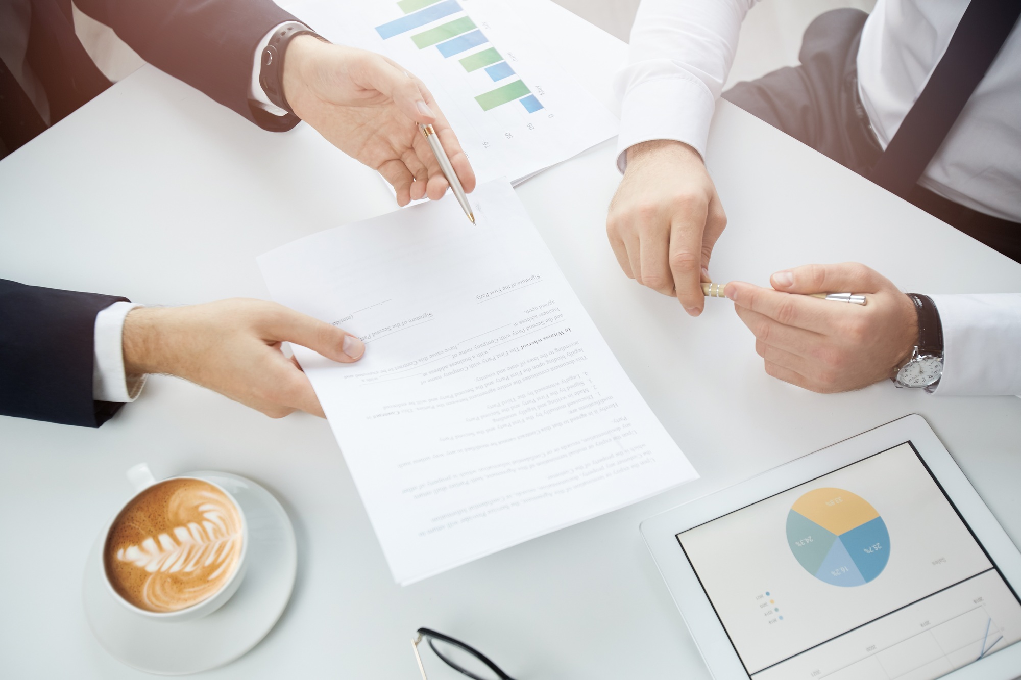 Offering to sign contract to customer