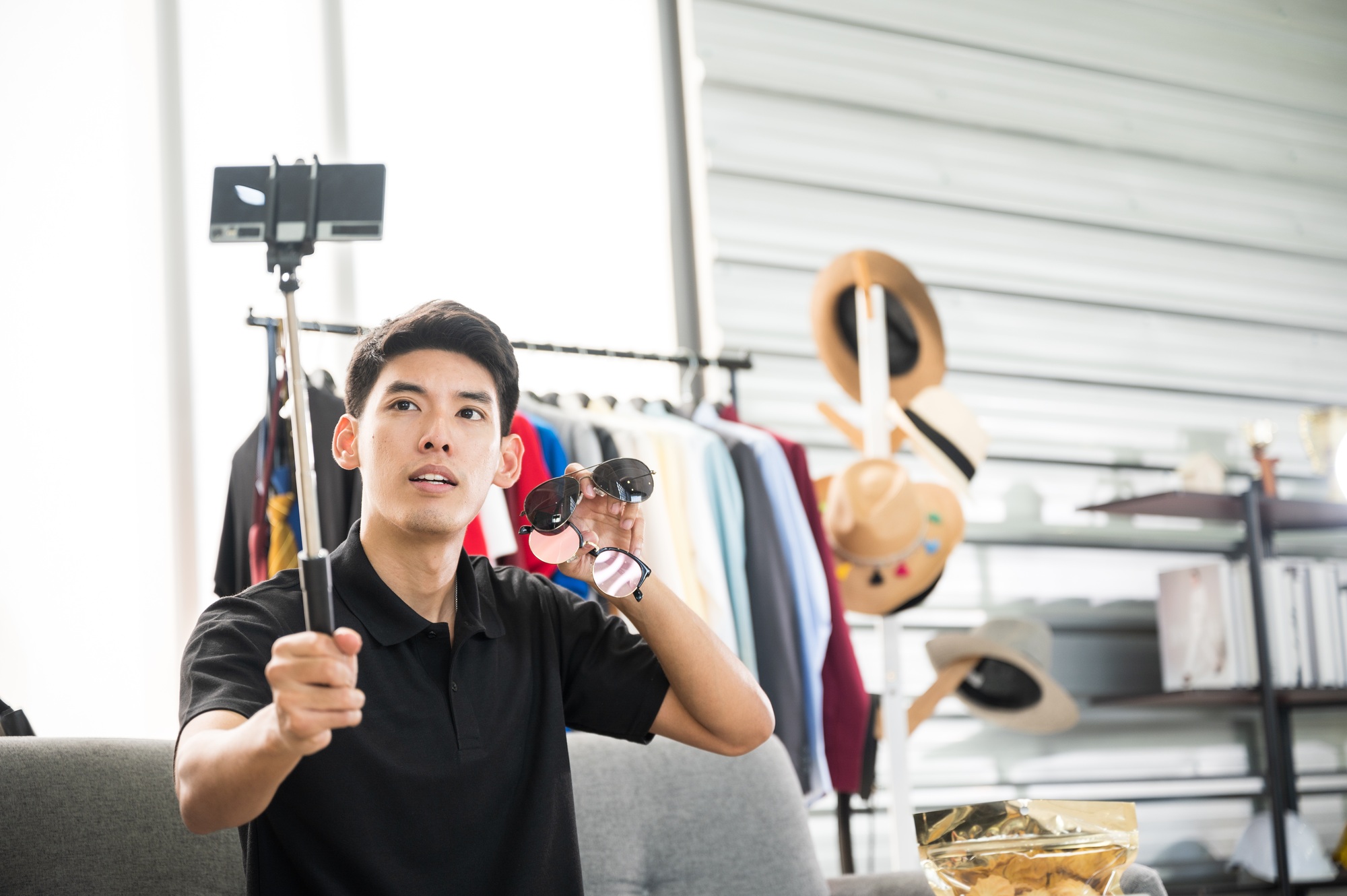 online digital business technology e-commerce concept, man open shop to sale